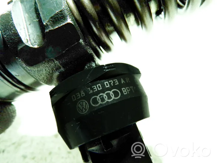 Audi A4 S4 B6 8E 8H Inyector de combustible 038130073AR