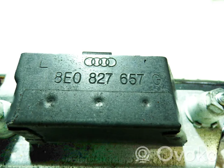 Audi A6 S6 C6 4F Lampa oświetlenia tylnej tablicy rejestracyjnej 8E0827657H