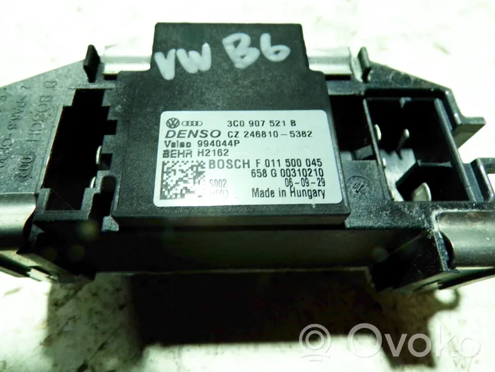 Volkswagen PASSAT B6 Heater blower motor/fan resistor 3C0907521B