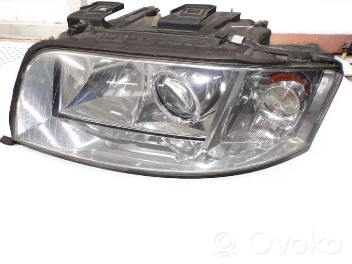 Audi A4 S4 B6 8E 8H Lampa przednia 