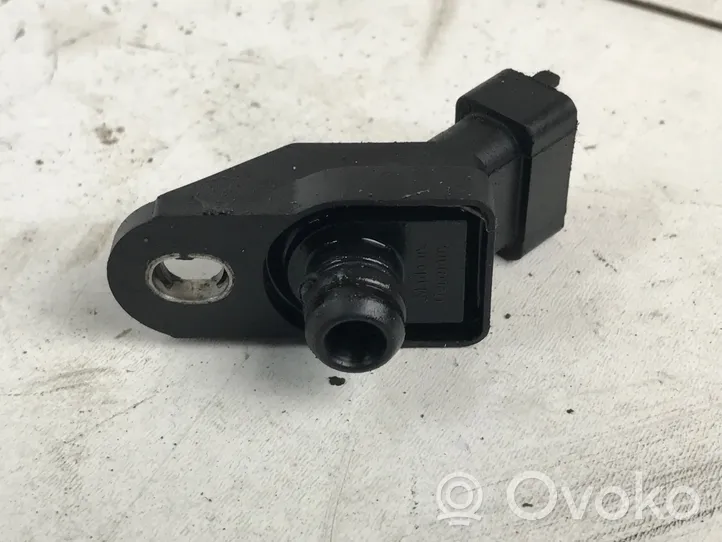 BMW 5 E39 Sensore di pressione del carburante 0261230046