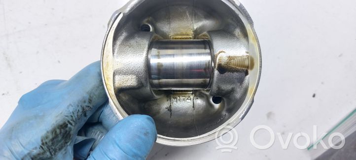 Mazda 6 Piston 