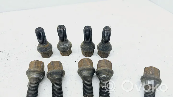 Opel Signum Nuts/bolts 