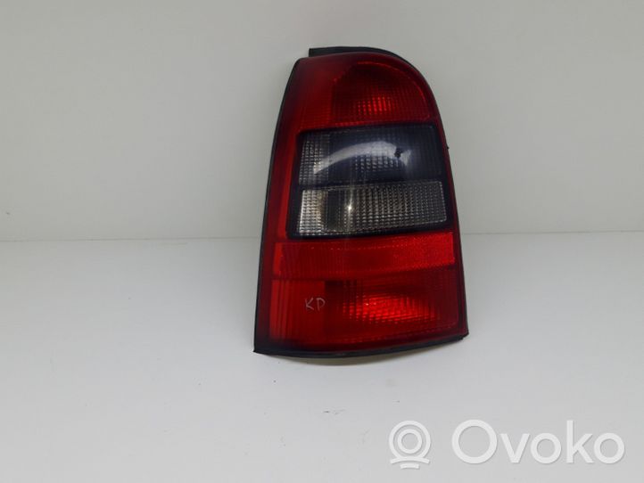 Opel Vectra B Feux arrière / postérieurs 37650748