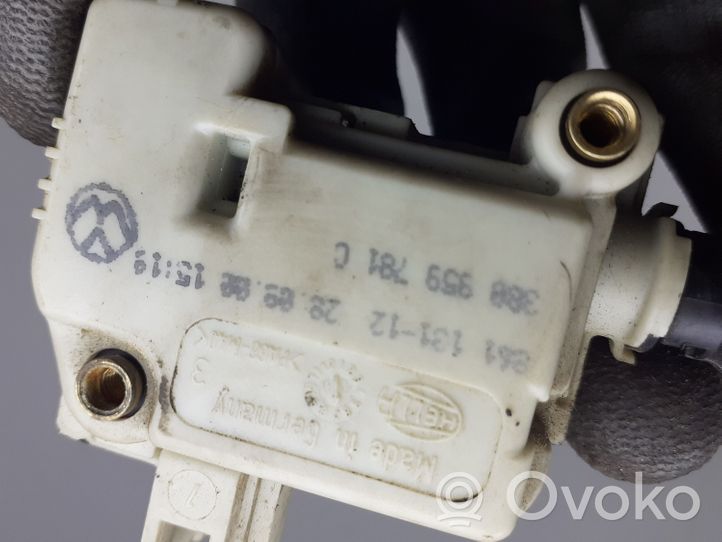 Volkswagen Scirocco Siłownik zamka tylnej klapy bagażnika 3B0959781C