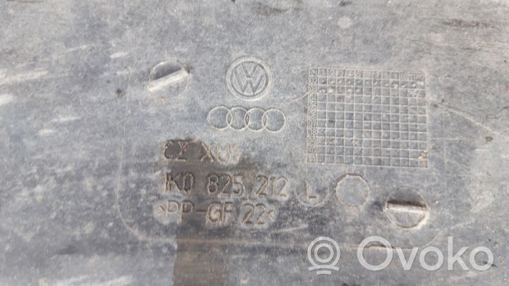 Volkswagen Touran I Doublure de caisse et protecteur de panneau arrière 1K0825272