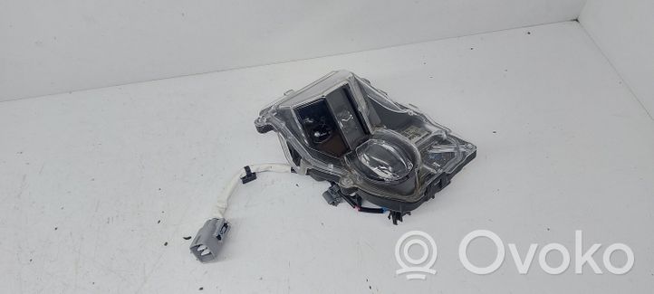 Lexus UX Etusumuvalo 8122076020