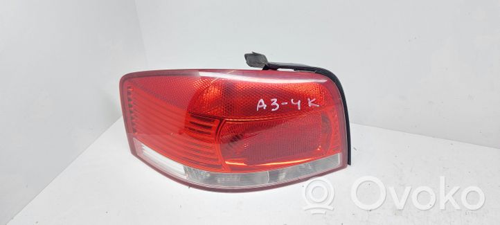 Audi A3 S3 8P Feux arrière / postérieurs 8P0945095