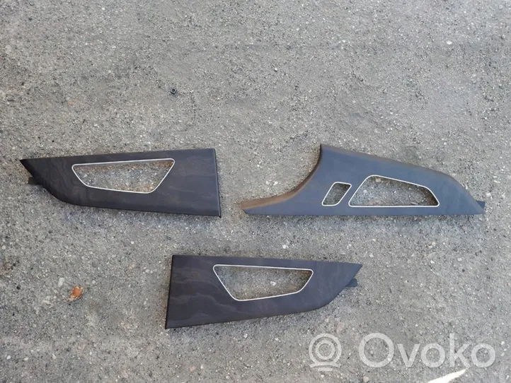 Audi Q8 Set di rivestimento del pannello della portiera 4M8867450B