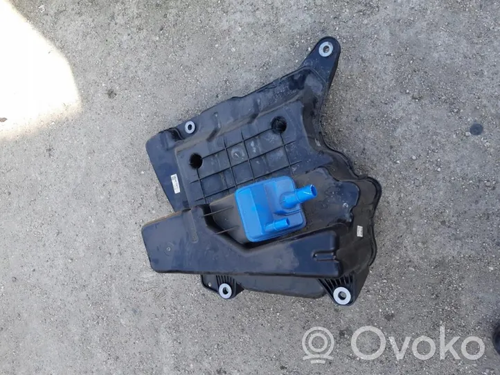 Audi A4 S4 B9 AdBlue skysčio bakelis 8W0131878BH