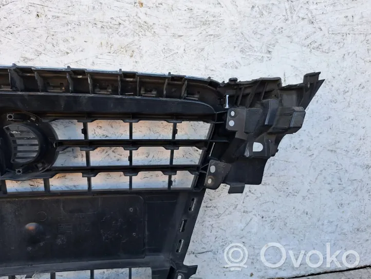 Audi A4 S4 B8 8K Maskownica / Grill / Atrapa górna chłodnicy 8K0853651E