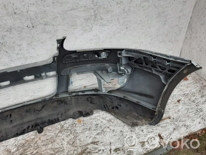 Volkswagen Golf V Paraurti anteriore 1K0807221