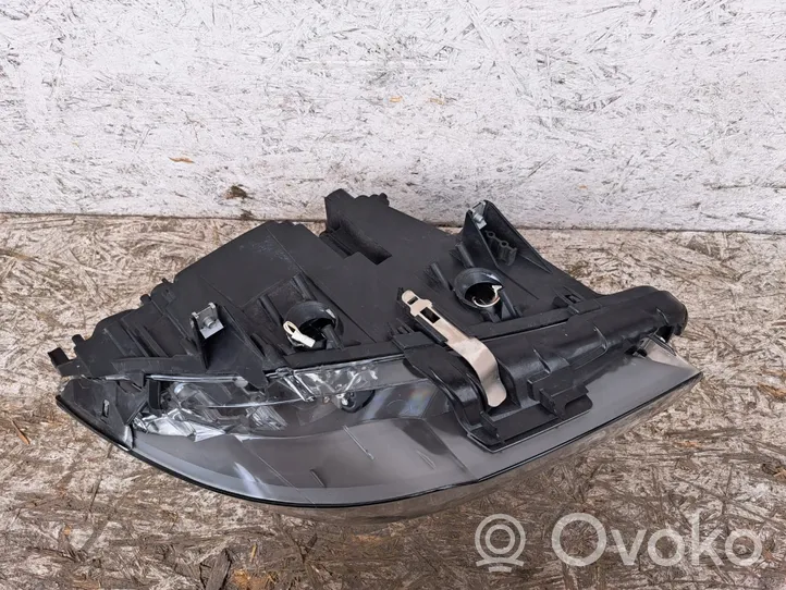 BMW 5 F10 F11 Lampa przednia 1EL010131