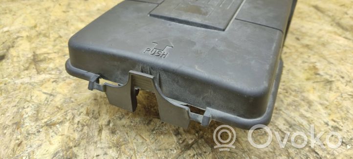 Volkswagen Golf V Coperchio/tappo della scatola vassoio della batteria 1K0915443