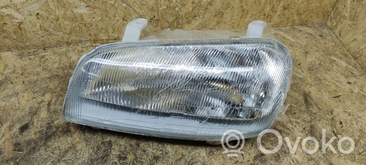 Toyota RAV 4 (XA10) Lampa przednia 082121166L