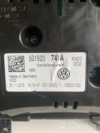 Volkswagen Golf VII Compteur de vitesse tableau de bord 5G1920741A