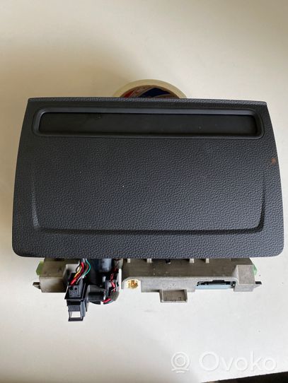 Audi A3 S3 8V Monitor / wyświetlacz / ekran 8V0857273M