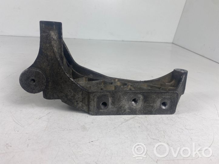 Volkswagen Transporter - Caravelle T5 Support, suspension du moteur 03L199207B