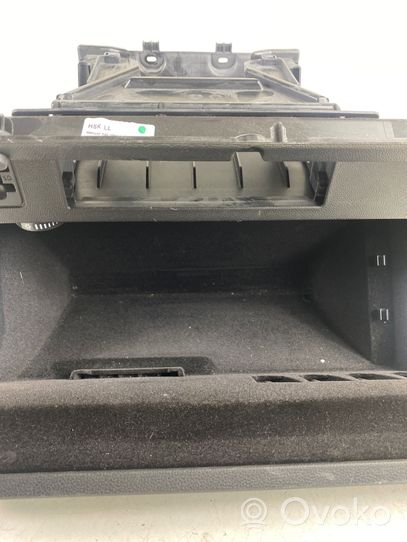 Volkswagen PASSAT B8 Glove box set 3G1857097N