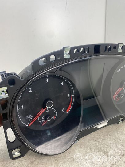 Volkswagen Golf Sportsvan Geschwindigkeitsmesser Cockpit 517920741