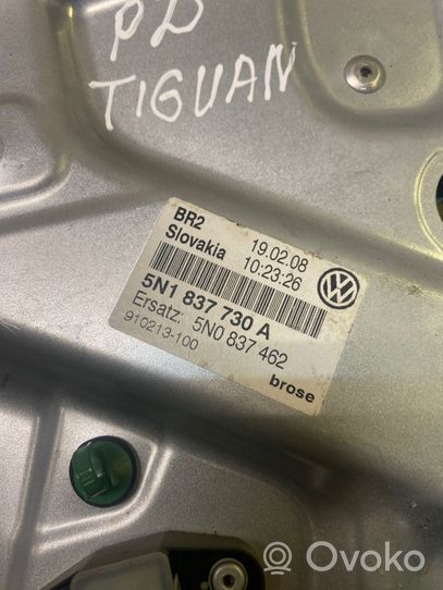 Volkswagen Tiguan Mechanizm podnoszenia szyby przedniej bez silnika 5N1837730A