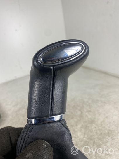 Volkswagen PASSAT CC Gear lever shifter trim leather/knob 