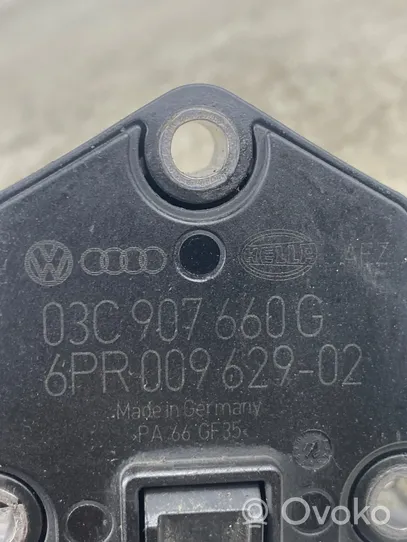 Volkswagen Touran II Sensore di pressione dell’olio 03C907660G