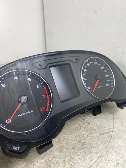 Audi A1 Speedometer (instrument cluster) 8X0920900