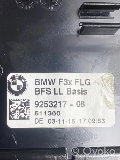 BMW 3 F30 F35 F31 Boczna kratka nawiewu deski rozdzielczej 9253217