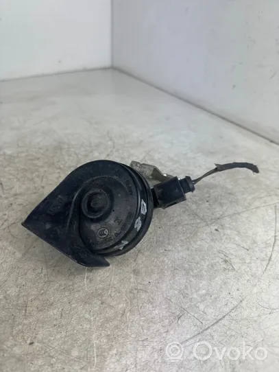 Volkswagen PASSAT B8 Horn signal 5Q0951223