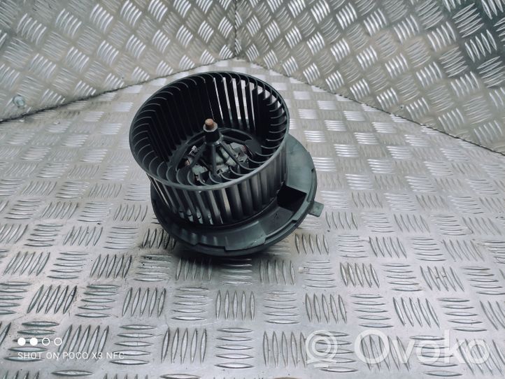 Volkswagen Eos Pečiuko ventiliatorius/ putikas 1K2819015A