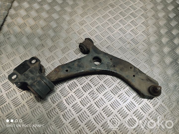 Mazda 3 II Braccio di controllo sospensione anteriore inferiore/braccio oscillante 6V613C339