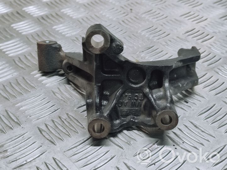 Volkswagen PASSAT B8 EGR valve cooler bracket 04L131425A