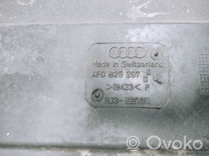 Audi A6 S6 C6 4F Vidurinė dugno apsauga 4F0825207C