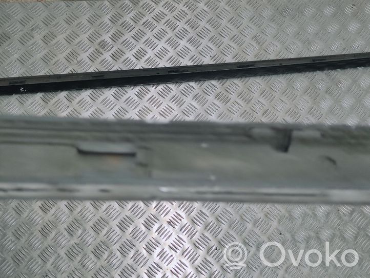 Audi A4 S4 B8 8K Copertura del rivestimento del sottoporta anteriore 8K0854931A