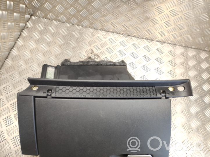 Audi A1 Glove box set 8X1857035B