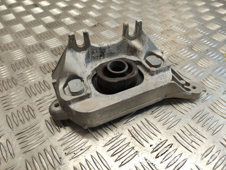 Renault Clio V Soporte de montaje del motor 112536909R