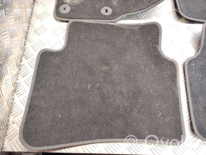 KIA Rio Car floor mat set H8143ADE01