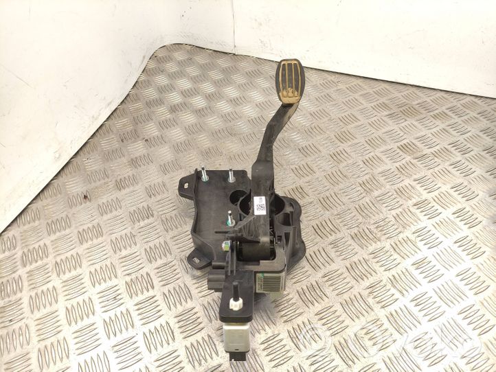 Citroen C4 III e-C4 Brake pedal 9824311680