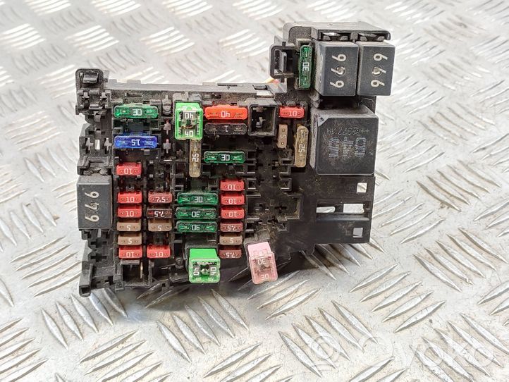 Audi A3 S3 8V Module de fusibles 5Q0937615C