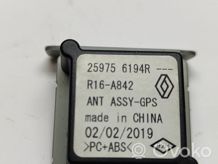 Renault Trafic III (X82) GPS-pystyantenni 259756194R