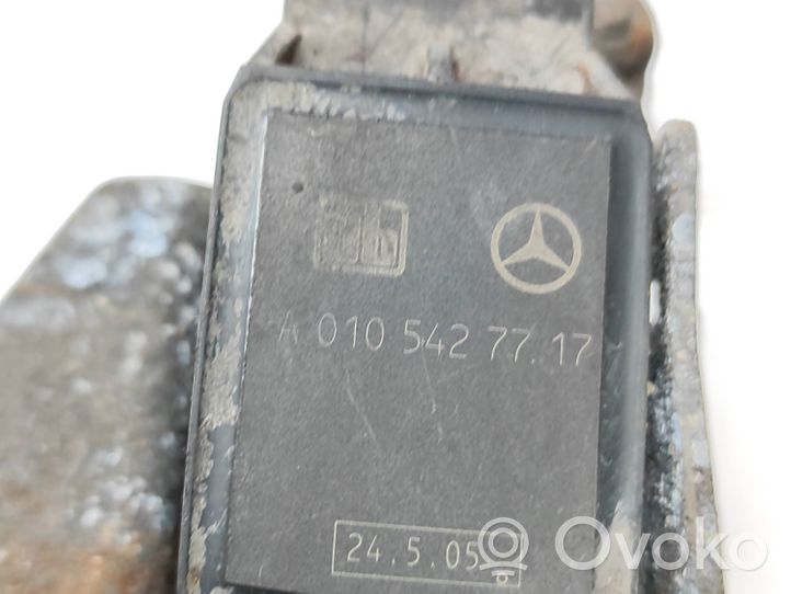 Mercedes-Benz S W221 Priekšpusē piekares augstuma sensors A0105427717