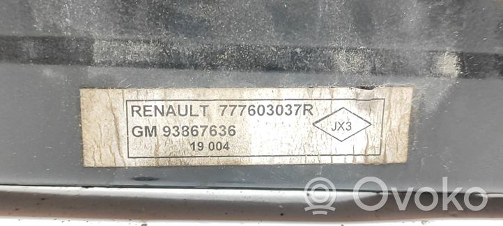 Renault Trafic III (X82) Liukuoven ylempi kisko 777603037R