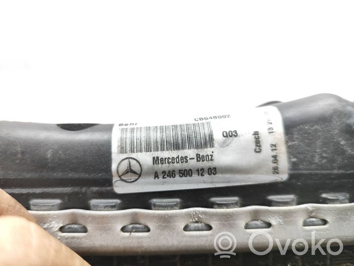 Mercedes-Benz B W246 W242 Jäähdyttimen lauhdutin A2465001203