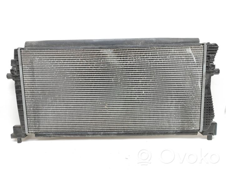 Audi Q2 - Dzesēšanas šķidruma radiators 5Q0121251EB