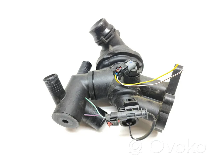 Land Rover Discovery Sport Boîtier de thermostat / thermostat 64D33575BC