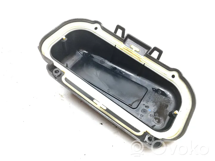 BMW 5 F10 F11 Fuse box cover 7555189