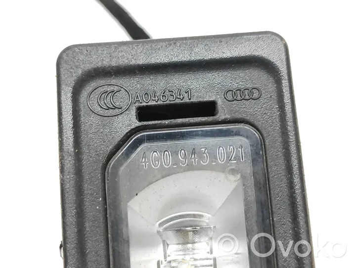 Audi Q3 8U Lampa oświetlenia tylnej tablicy rejestracyjnej 4G0943021