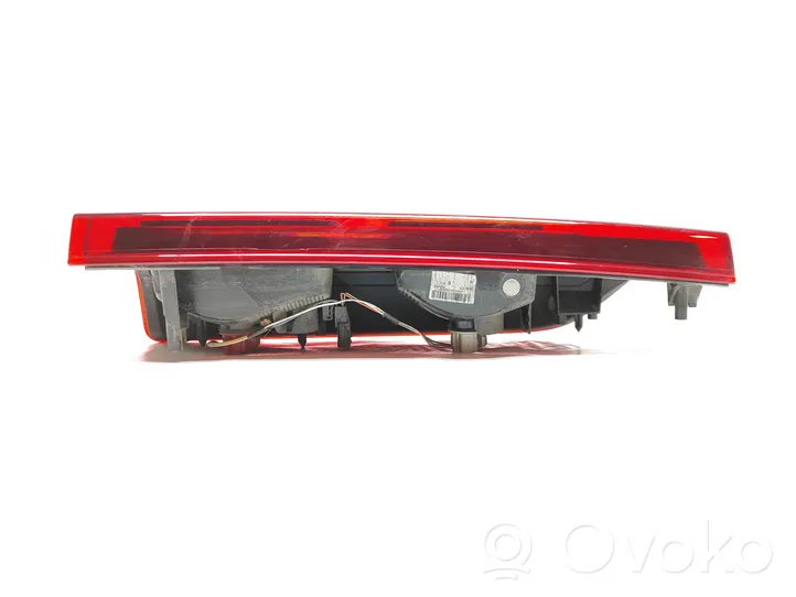 Renault Trafic III (X82) Rear/tail lights 765556737R