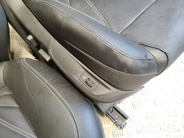 Citroen DS5 Seat set 